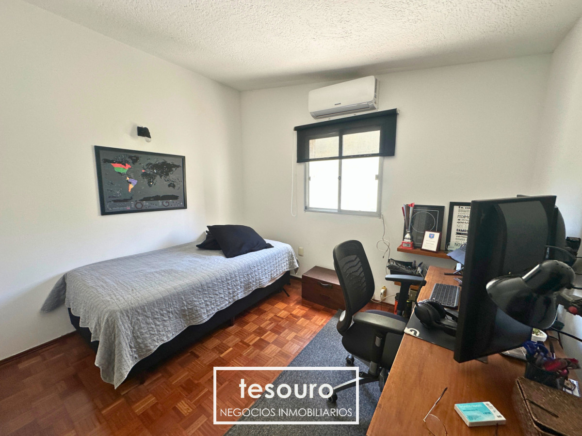 Apartamento ID.5504 - VENTA APARTAMENTO PENTHOUSE DE 3 DORMITORIOS EN POCITOS A 1 CUADRA DE LA RAMBLA