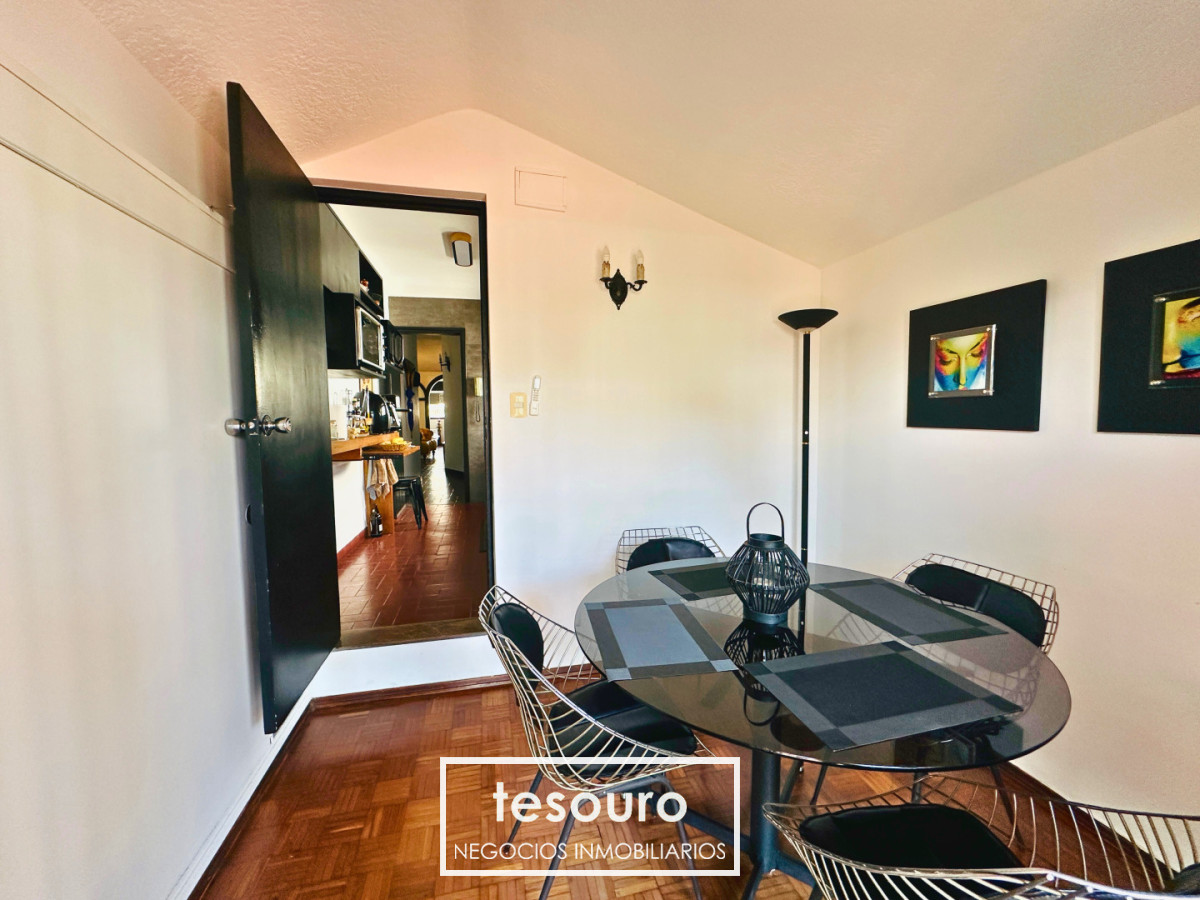 Apartamento ID.5504 - VENTA APARTAMENTO PENTHOUSE DE 3 DORMITORIOS EN POCITOS A 1 CUADRA DE LA RAMBLA