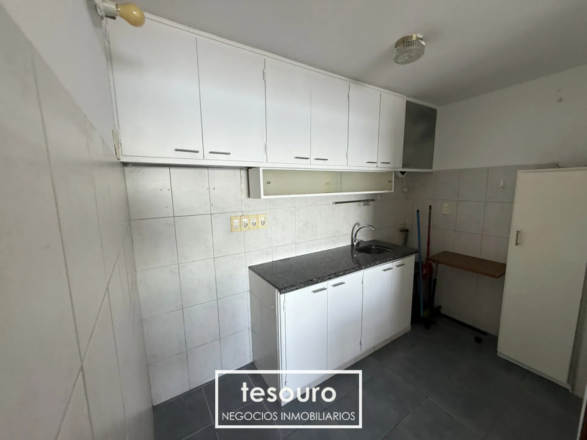 Apartamento ID.5457 - ALQUILER APARTAMENTO DE 1 DORMITORIO EN POCITOS FRENTE A LA RAMBLA