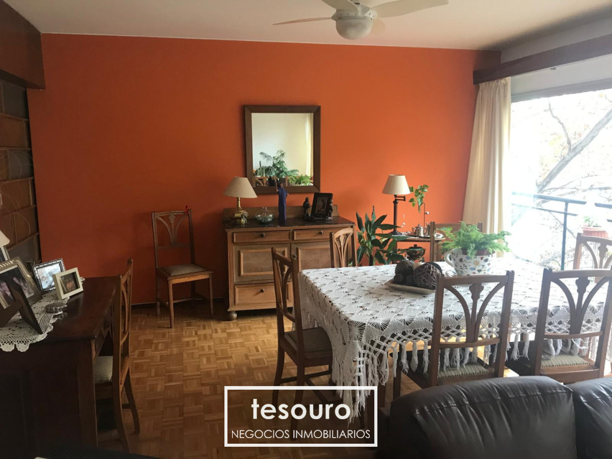 Apartamento ID.5677 - Venta de apartamento 3 dormitorios y servicio en centro
