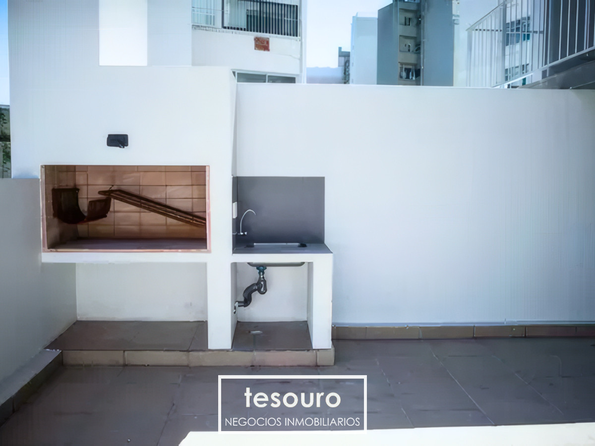 Apartamento ID.4609 - ALQUILER APARTAMENTO DE 1 DORMITORIO EN POCITOS CON GRAN PATIO