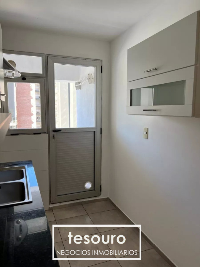 Apartamento ID.4216 - Venta Apartamento de 2 Dormitorios En Cordón Con renta 