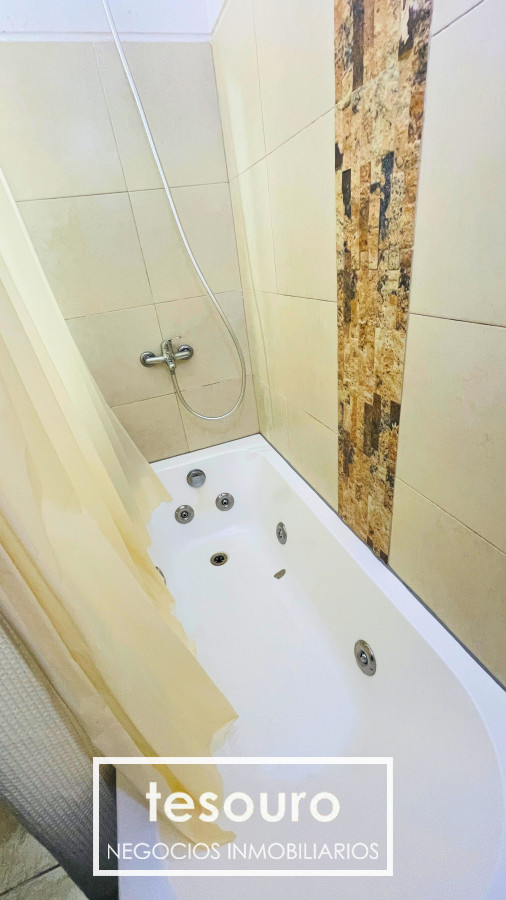 Apartamento ID.4833 - VENTA APARTAMENTO DE 3 DORMITORIOS EN PALERMO A PASOS DE LA RAMBLA