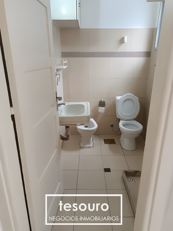 Apartamento ID.4884 - VENTA APARTAMENTO TIPO CASA DE 2 DORMITORIOS EN PARQUE BATLLE