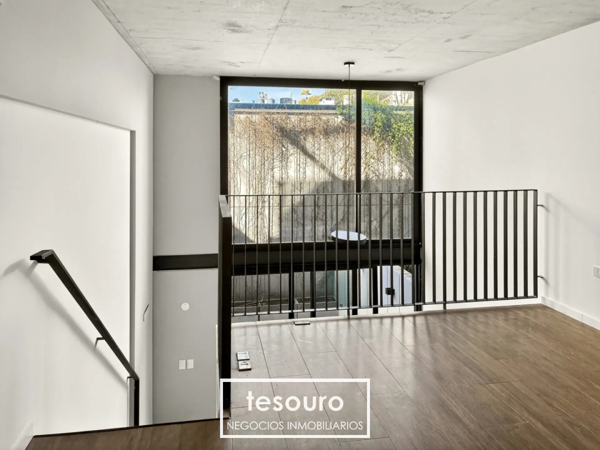 Apartamento ID.5508 - ALQUILER APARTAMENTO LOFT DE 1 DORMITORIO CON PATIO Y PARRILLERO EN PUNTA CARRETAS