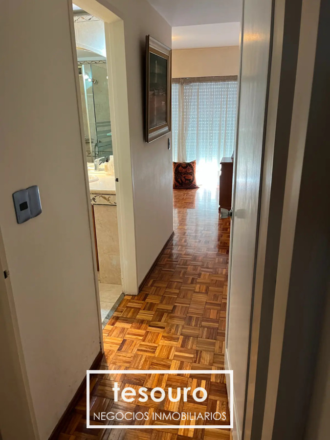 Apartamento ID.4653 - VENTA APARTAMENTO DE 3 DORMITORIOS EN POCITOS PRÓXIMO A LA RAMBLA