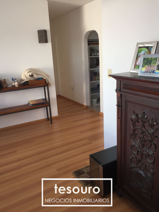 Apartamento ID.4648 - Alquiler Apartamento 3 dormitorios y servicio en Punta Carretas