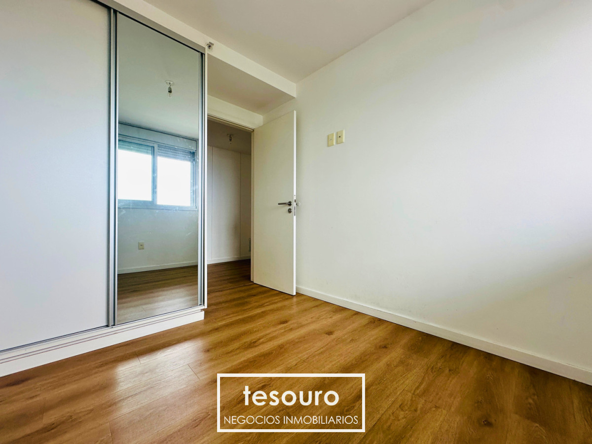 Apartamento ID.2892 - Alquiler Penthouse 2 Dormitorios y Garaje en Malvin