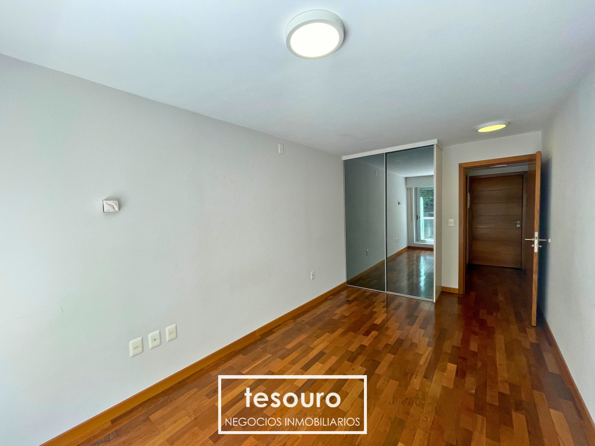 Apartamento ID.4612 - VENTA APARTAMENTO DE 1 DORMITORIO EN POCITOS PRÓXIMO A LA FACULTAD DE ARQUITECTURA 