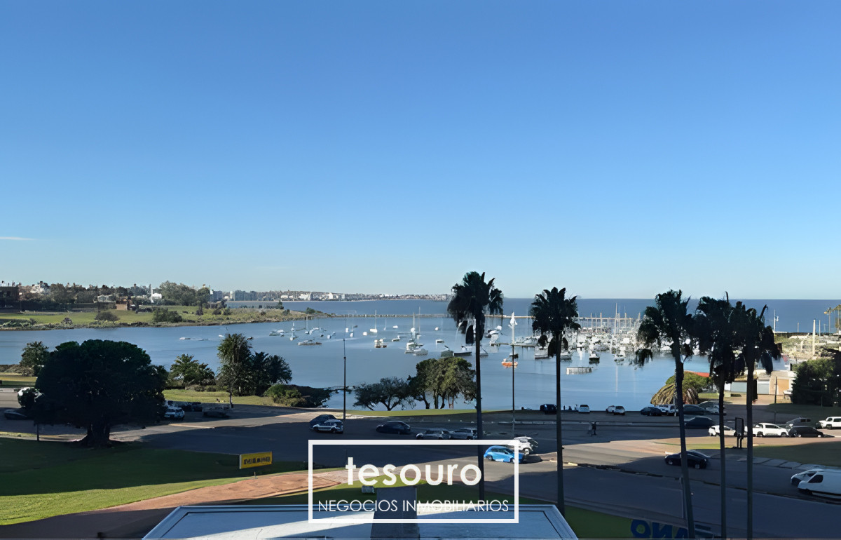 Apartamento ID.4854 - ALQUILER APARTAMENTO DE 2 DORMITORIOS EN PUERTO BUCEO EDIFICIO PANAMERICANO