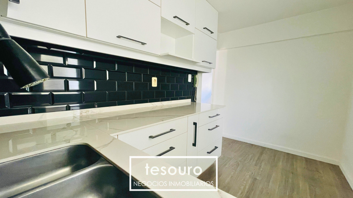 Apartamento ID.4850 - VENTA APARTAMENTO DE 3 DORMITORIOS EN BUCEO SOBRE AV. ITALIA