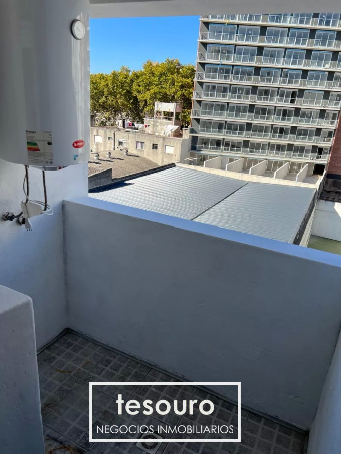 Apartamento ID.4216 - Venta Apartamento de 2 Dormitorios En Cordón Con renta 