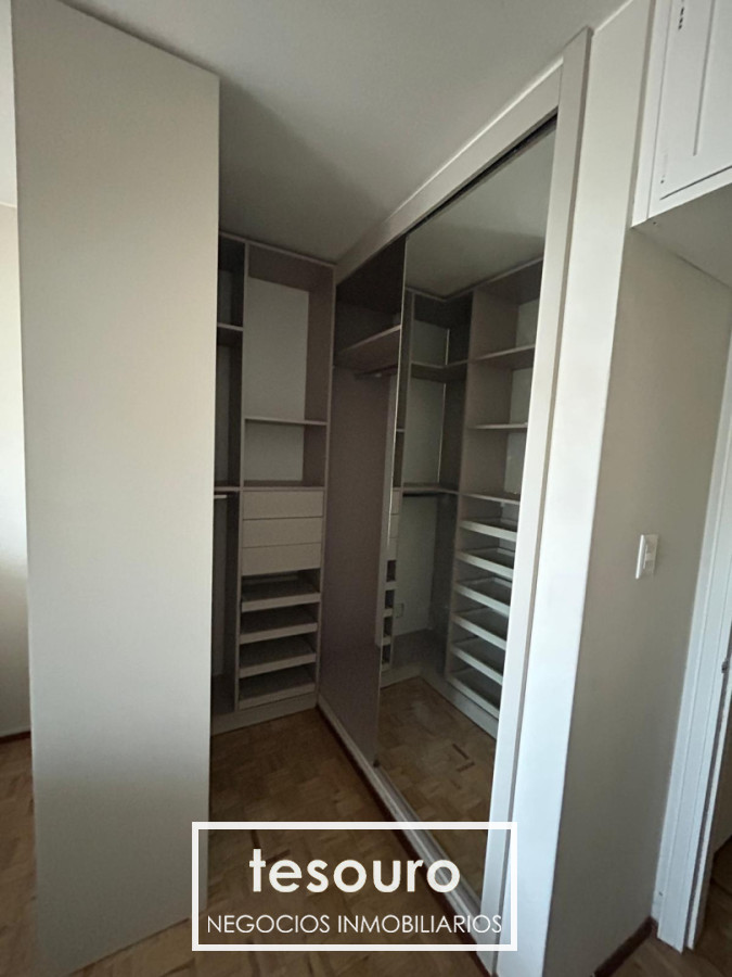 Apartamento ID.5442 - VENTA APARTAMENTO DE 3 DORMITORIOS EN POCITOS A METROS DE LA RAMBLA