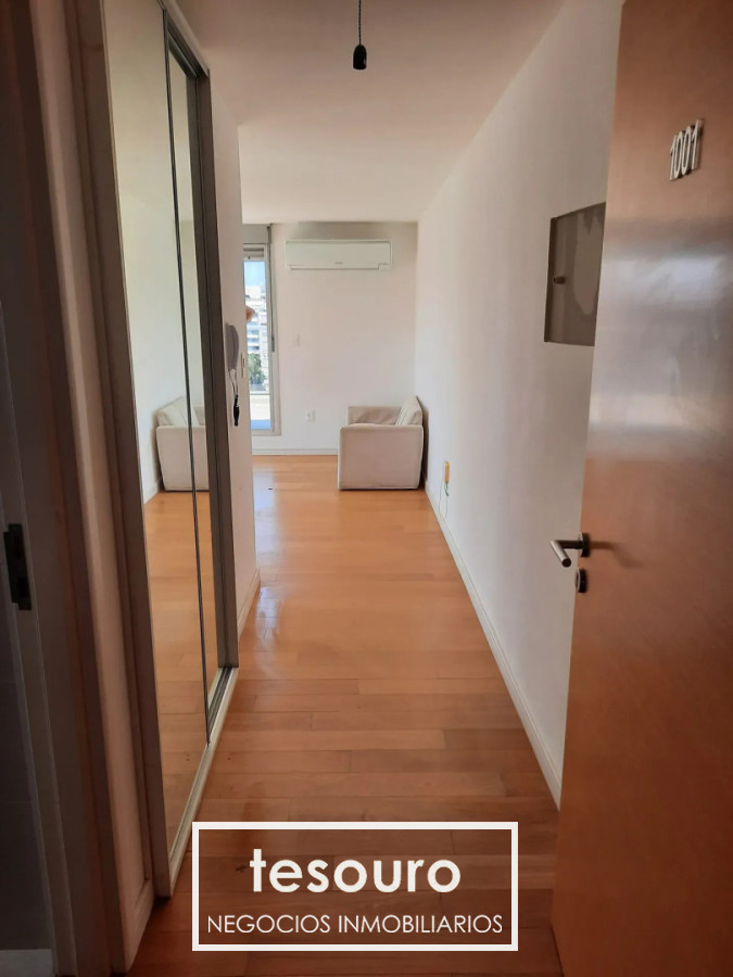 Apartamento ID.5482 - ALQUILER MONOAMBIENTE PENTHOUSE CON GRAN TERRAZA EN POCITOS NUEVO