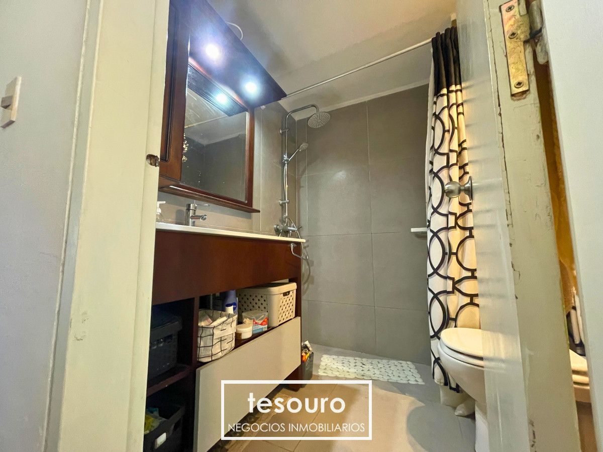 Apartamento ID.4666 - VENTA APARTAMENTO DE 2 DORMITORIOS EN CENTRO CON VISTA AL MAR