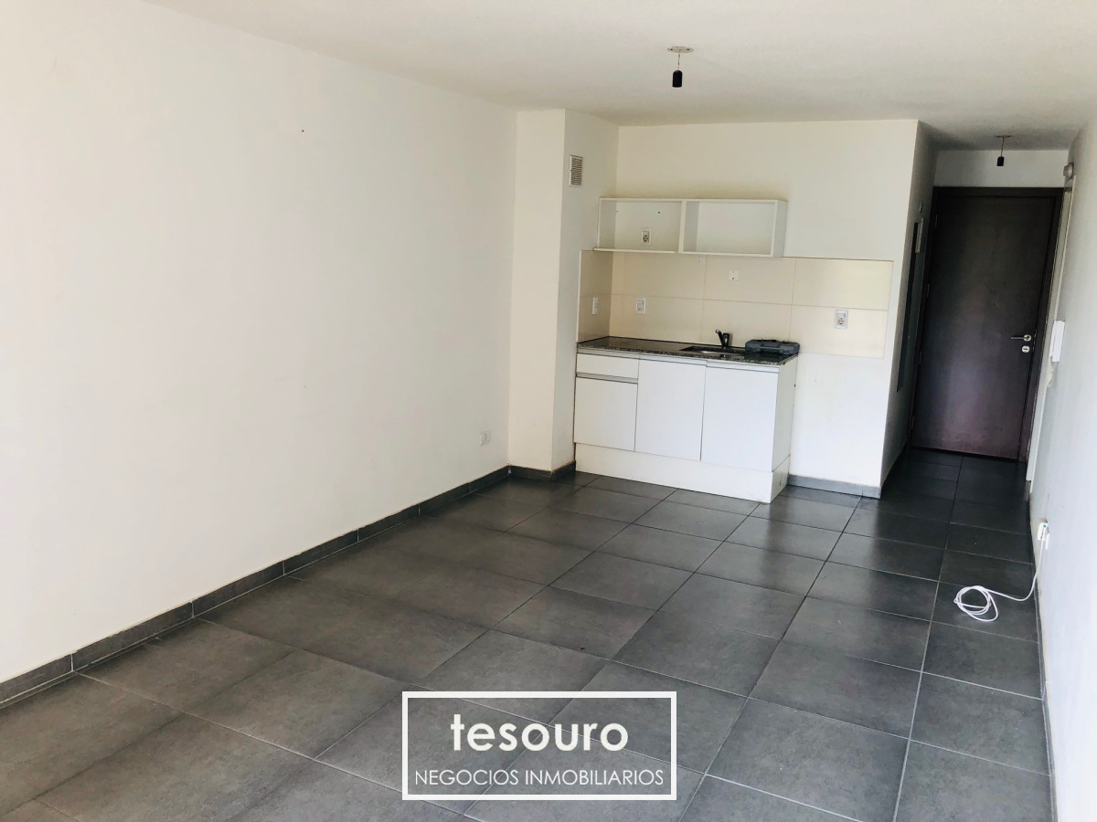 Apartamento ID.4861 - Alquiler de apartamento Monoambiente en Parque Batlle.