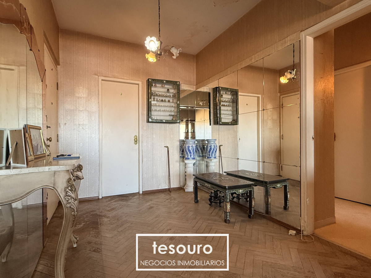 Apartamento ID.5450 - Venta de apartamento 2 dormitorios y servicio en Pocitos