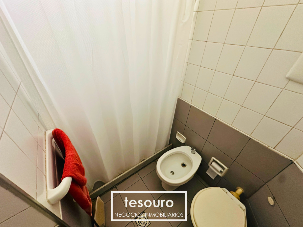 Apartamento ID.5414 - VENTA APARTAMENTO DE 4 DORMITORIOS EN POCITOS