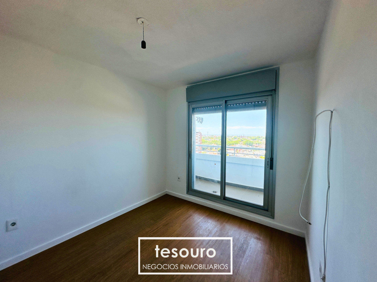 Apartamento ID.5363 - VENTA APARTAMENTO DE 2 DORMITORIOS CON COCHERA EN AV ITALIA Y FRANCISCO SIMÓN