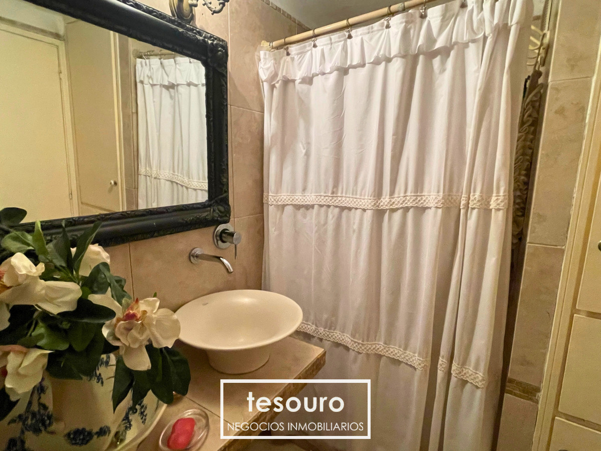 Apartamento ID.4654 - VENTA APARTAMENTO DE 3 DORMITORIOS EN POCITOS PRÓXIMO A LA RAMBLA
