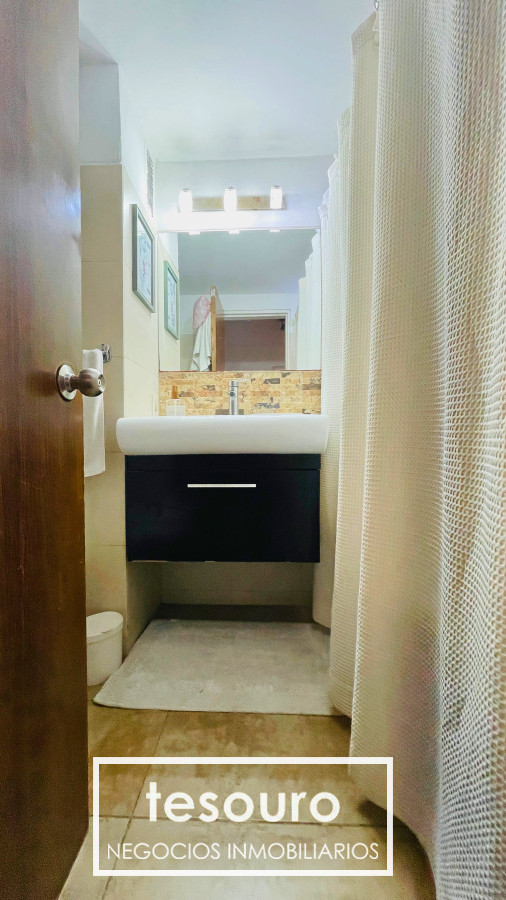 Apartamento ID.4833 - VENTA APARTAMENTO DE 3 DORMITORIOS EN PALERMO A PASOS DE LA RAMBLA