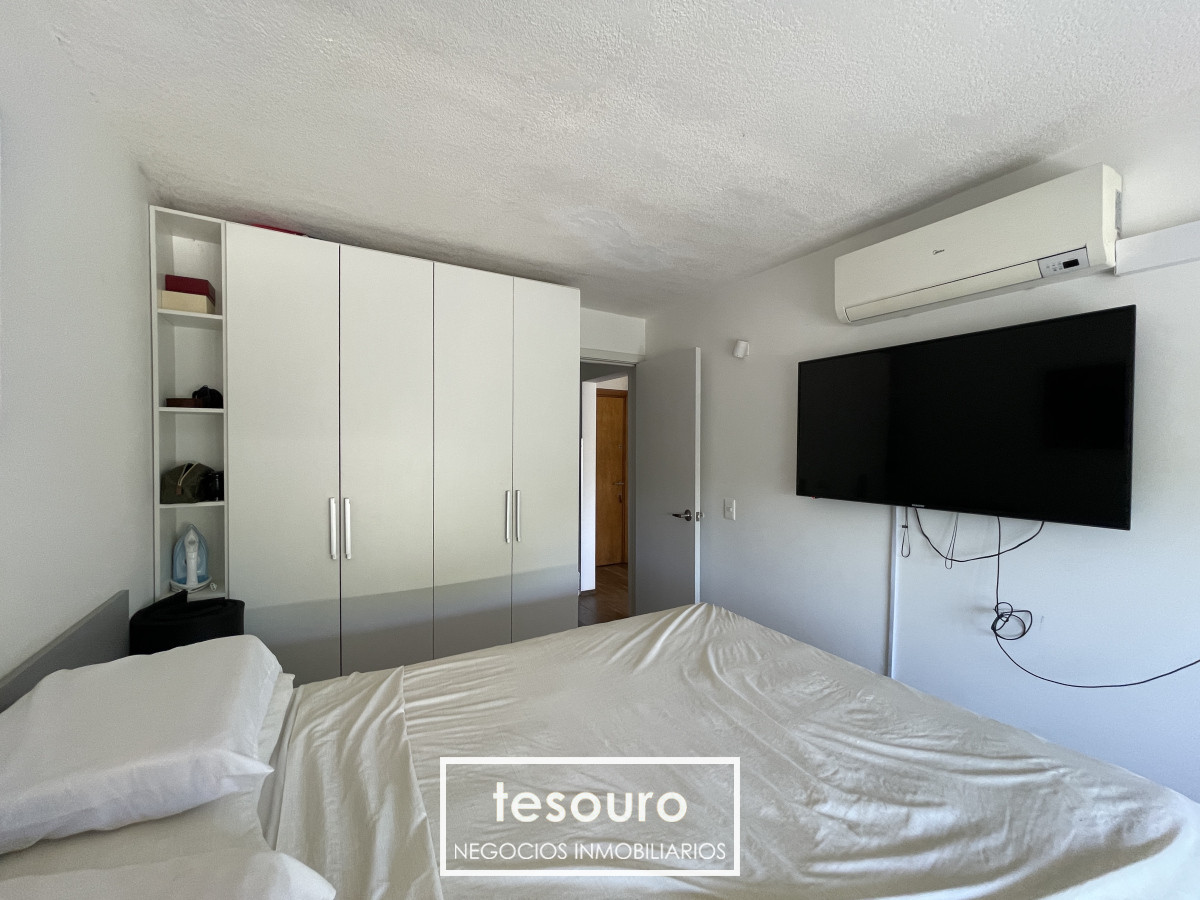 Apartamento ID.4566 - VENTA APARTAMENTO DE 1 DORMITORIO EN MALVIN SUR CON COCHERA Y AZOTEA DE USO EXCLUSIVO