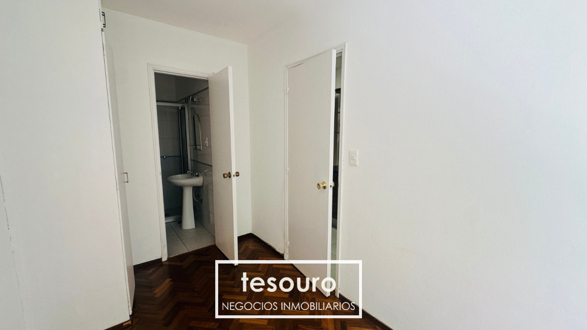 Apartamento ID.5266 - VENTA APARTAMENTO DE 3 DORMITORIOS Y SERVICIO EN POCITOS
