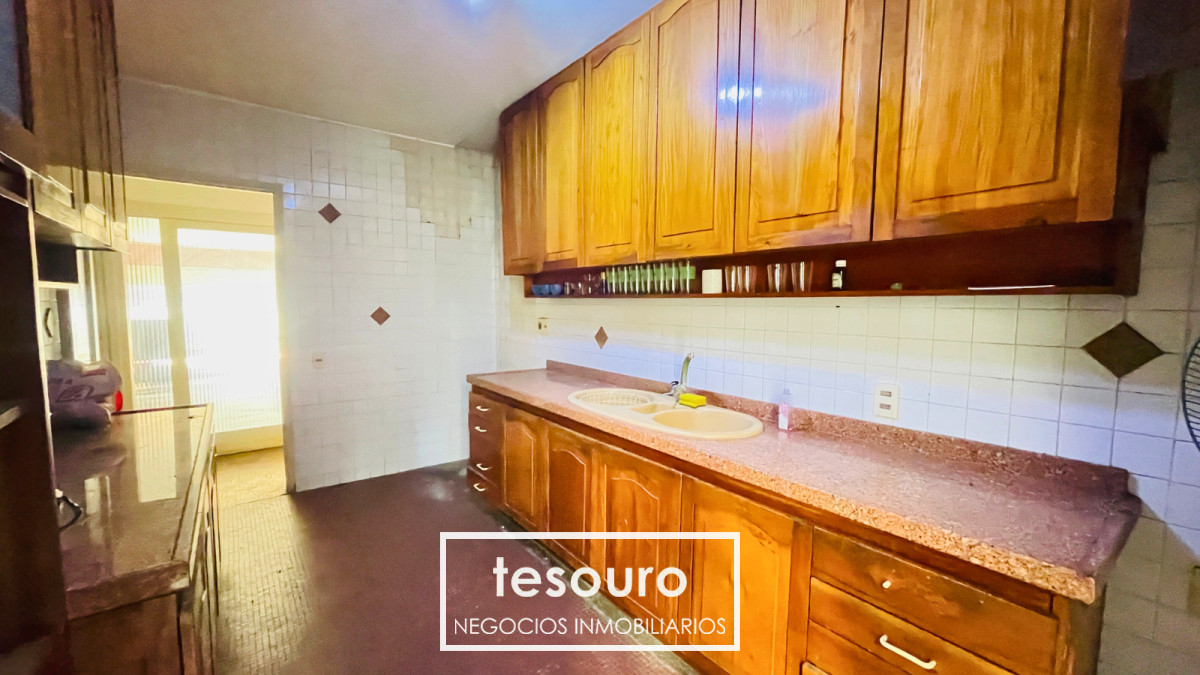 Apartamento ID.4892 - VENTA APARTAMENTO DE 3 DORMITORIOS EN POCITOS PRÓXIMO A RAMBLA