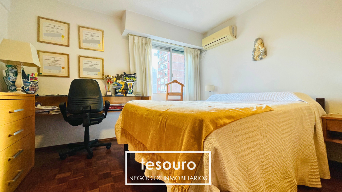 Apartamento ID.4833 - VENTA APARTAMENTO DE 3 DORMITORIOS EN PALERMO A PASOS DE LA RAMBLA