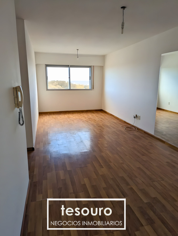 Apartamento ID.4891 - VENTA APARTAMENTO DE 2 DORMITORIOS CON COCHERA EN MALVÍN