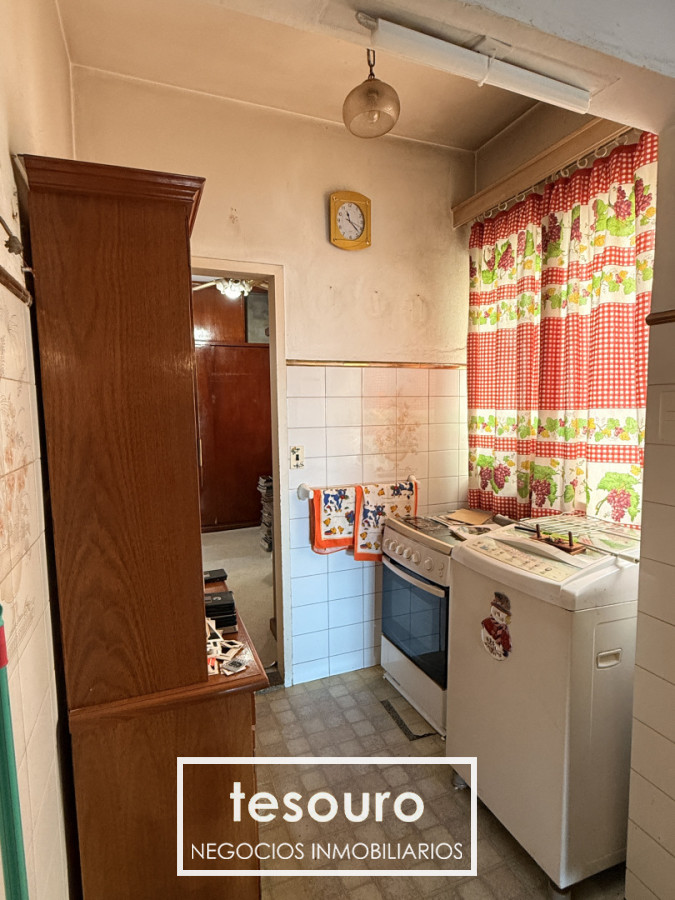 Apartamento ID.5450 - Venta de apartamento 2 dormitorios y servicio en Pocitos