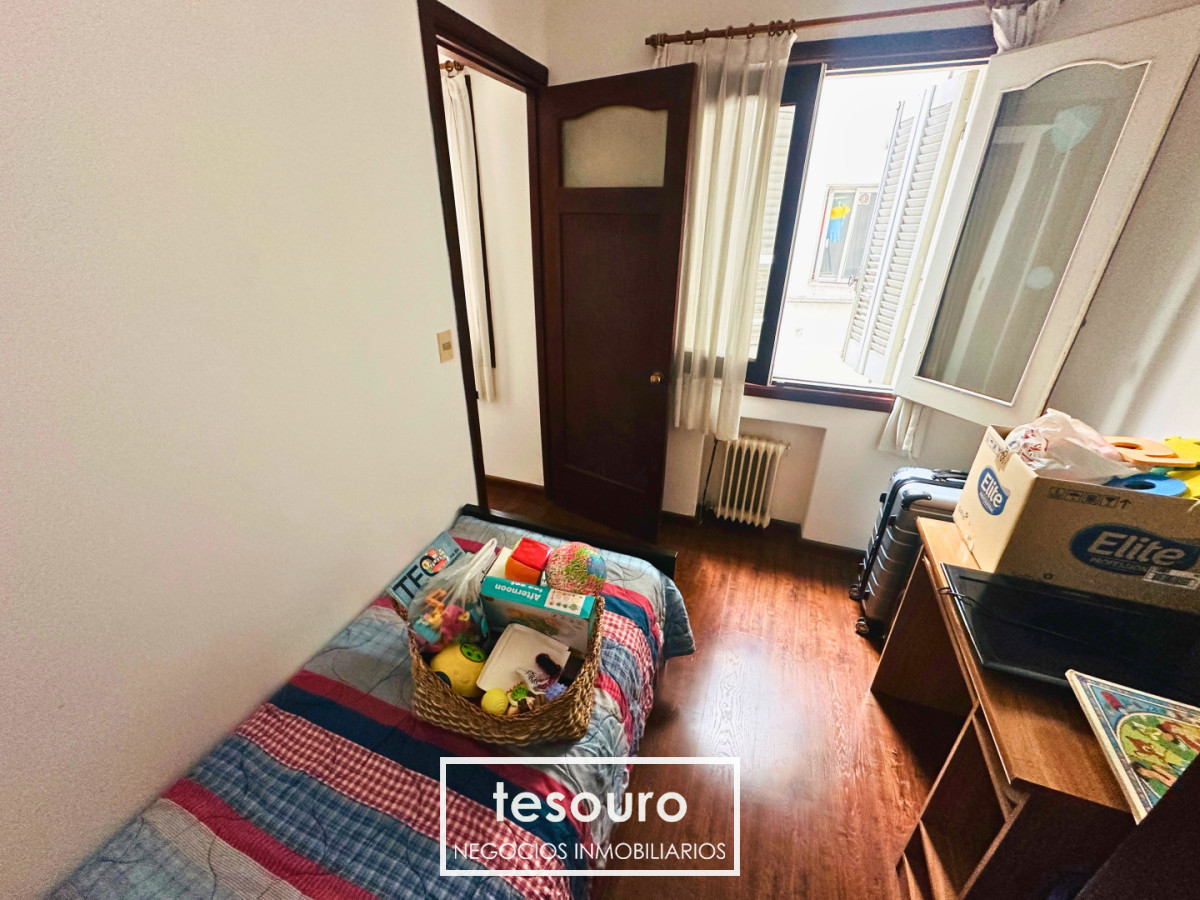 Apartamento ID.5414 - VENTA APARTAMENTO DE 4 DORMITORIOS EN POCITOS