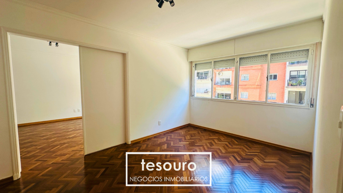 Apartamento ID.5266 - VENTA APARTAMENTO DE 3 DORMITORIOS Y SERVICIO EN POCITOS