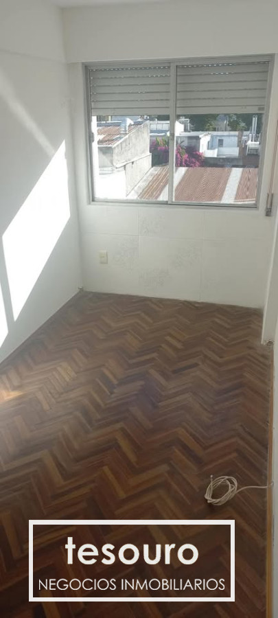 Apartamento ID.4572 - ALQUILER APARTAMENTO DE 2 DORMITORIOS EN POCITOS FRENTE A PLAZA JOSÉ ANTONIO CABRERA