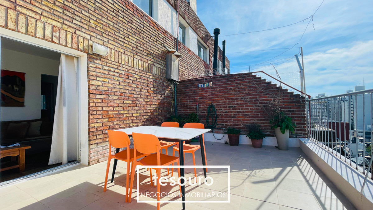 Apartamento ID.4824 - ALQUILER PENTHOUSE DUPLEX DE 3 DORMITORIOS EN POCITOS CON GRAN TERRAZA Y VISTA A LA CIUDAD