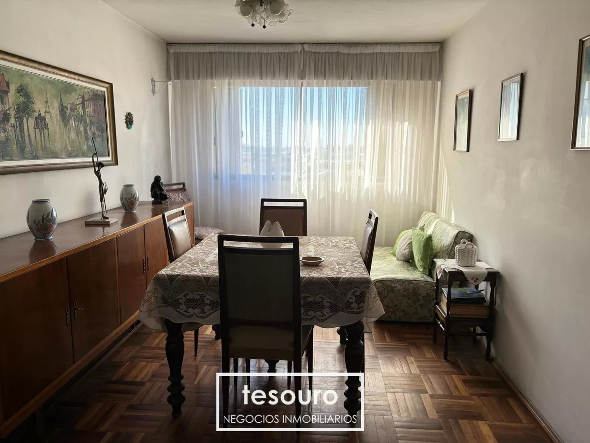Apartamento ID.4204 - Venta Apartamento de 2 dormitorios en Centro