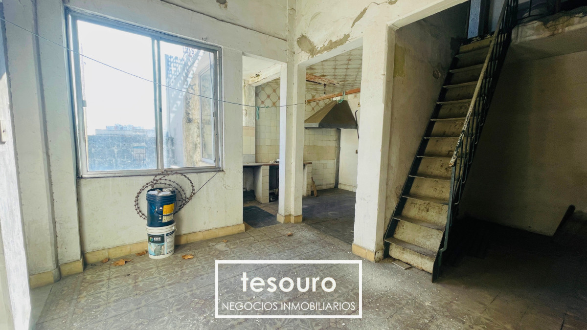 Apartamento ID.4890 - VENTA EDIFICIO EN PLENO CENTRO DE MONTEVIDEO  IDEAL INVERSIÓN Y DESARROLLO