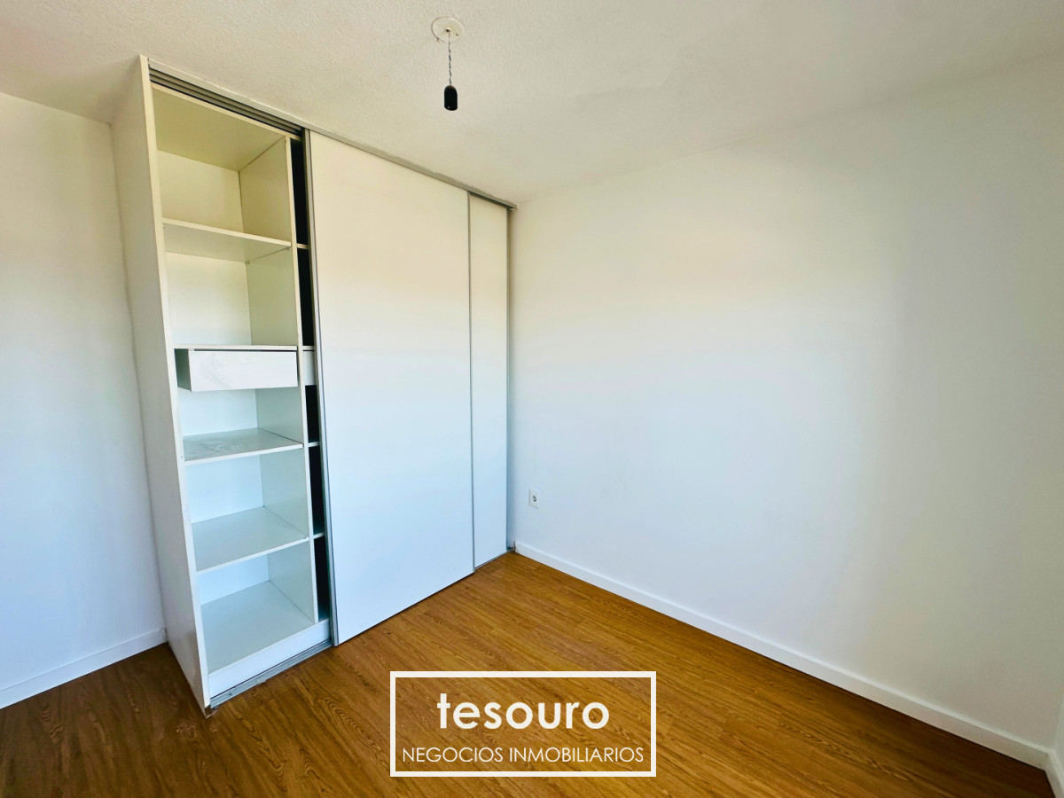 Apartamento ID.5363 - VENTA APARTAMENTO DE 2 DORMITORIOS CON COCHERA EN AV ITALIA Y FRANCISCO SIMÓN