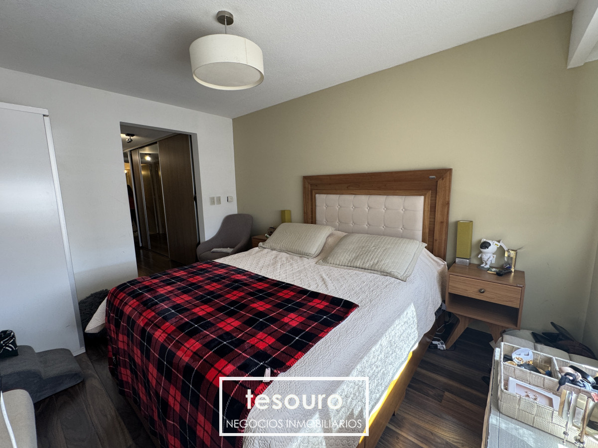 Apartamento ID.4702 - Venta de apartamento 2 dormitorios y gje en Pocitos.