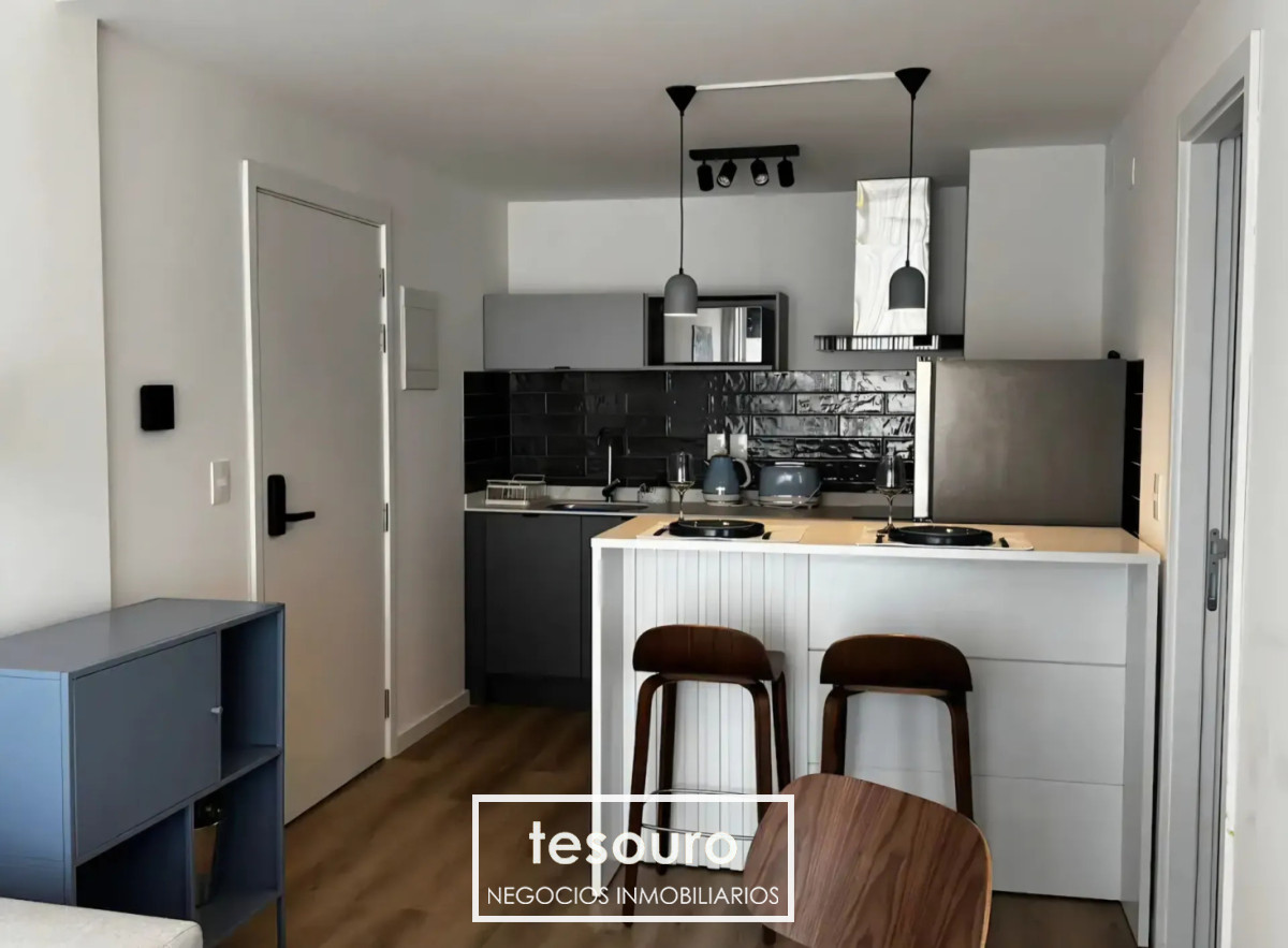 Apartamento ID.5472 - ALQUILER APARTAMENTO DE 1 DORMITORIO EN CENTRO AMOBLADO