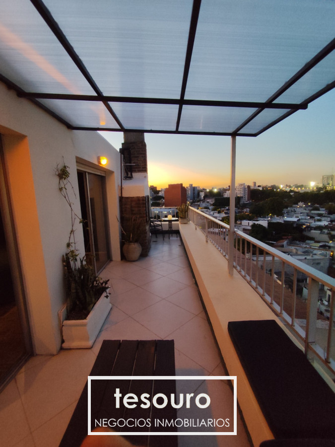 Apartamento ID.4604 - ALQUILER PENTHOUSE TIPO LOFT CON GRAN TERRAZA EN POCITOS