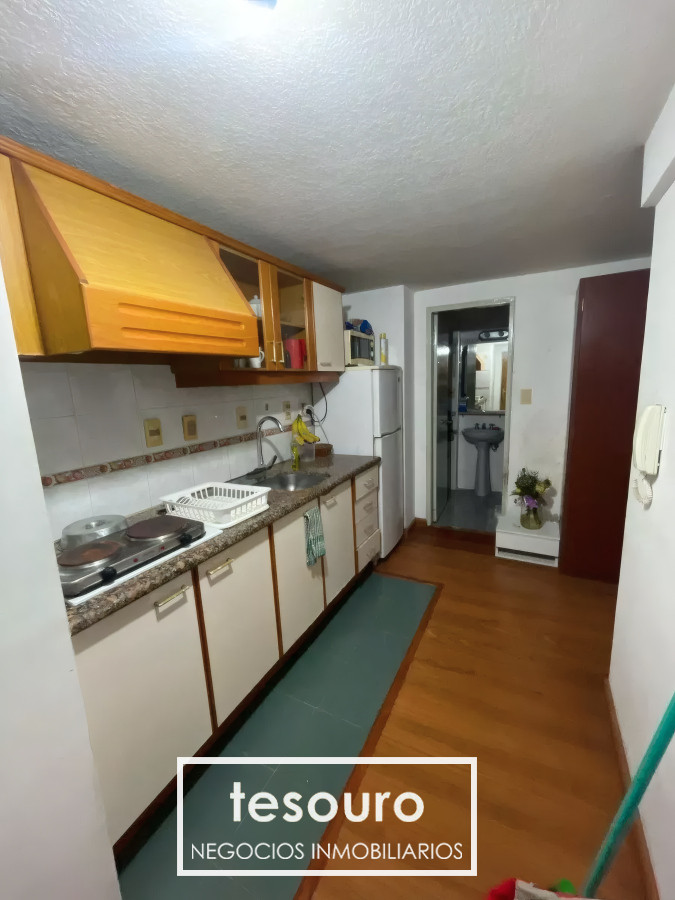 Apartamento ID.4669 - VENTA MONOAMBIENTE AMOBLADO EN POCITOS A METROS DE LA RAMBLA