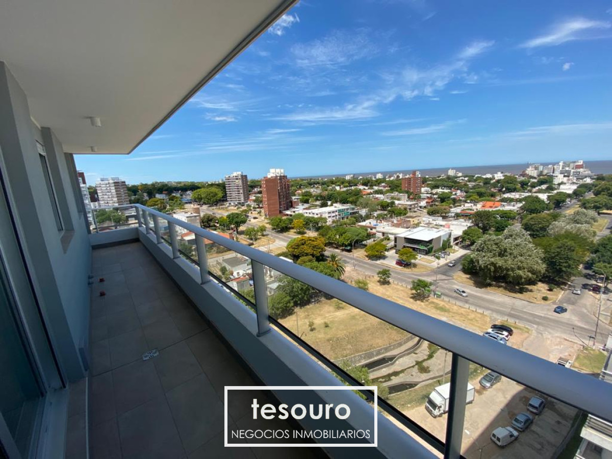 Apartamento ID.2892 - Alquiler Penthouse 2 Dormitorios y Garaje en Malvin