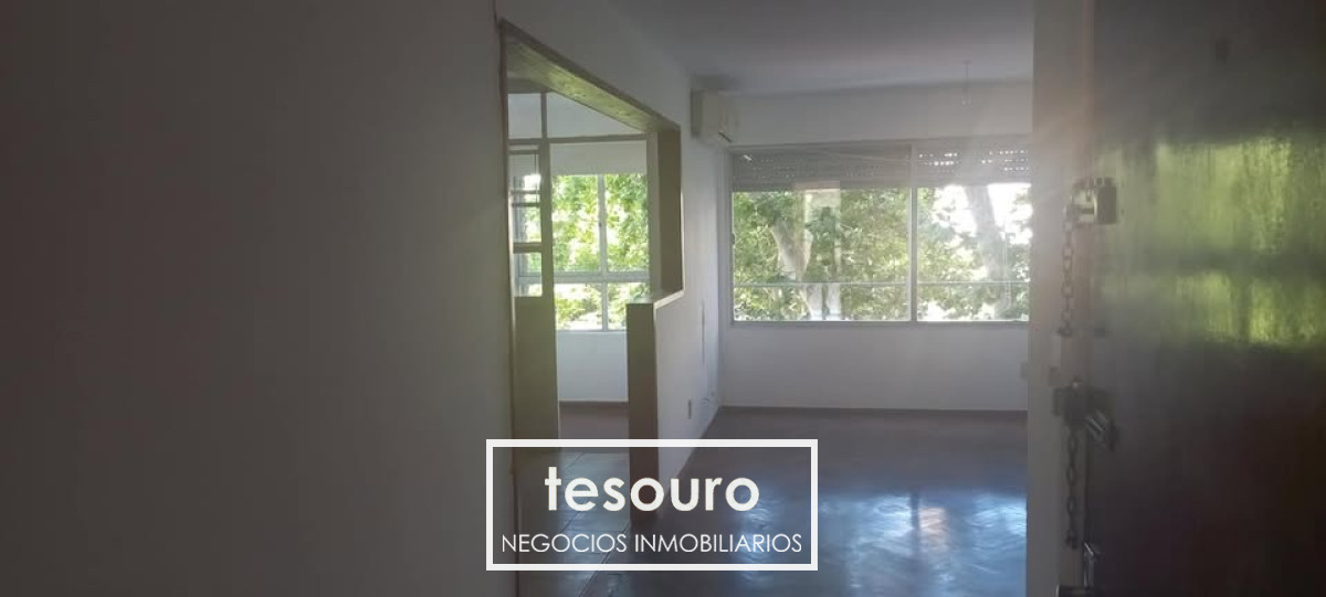 Apartamento ID.4572 - ALQUILER APARTAMENTO DE 2 DORMITORIOS EN POCITOS FRENTE A PLAZA JOSÉ ANTONIO CABRERA