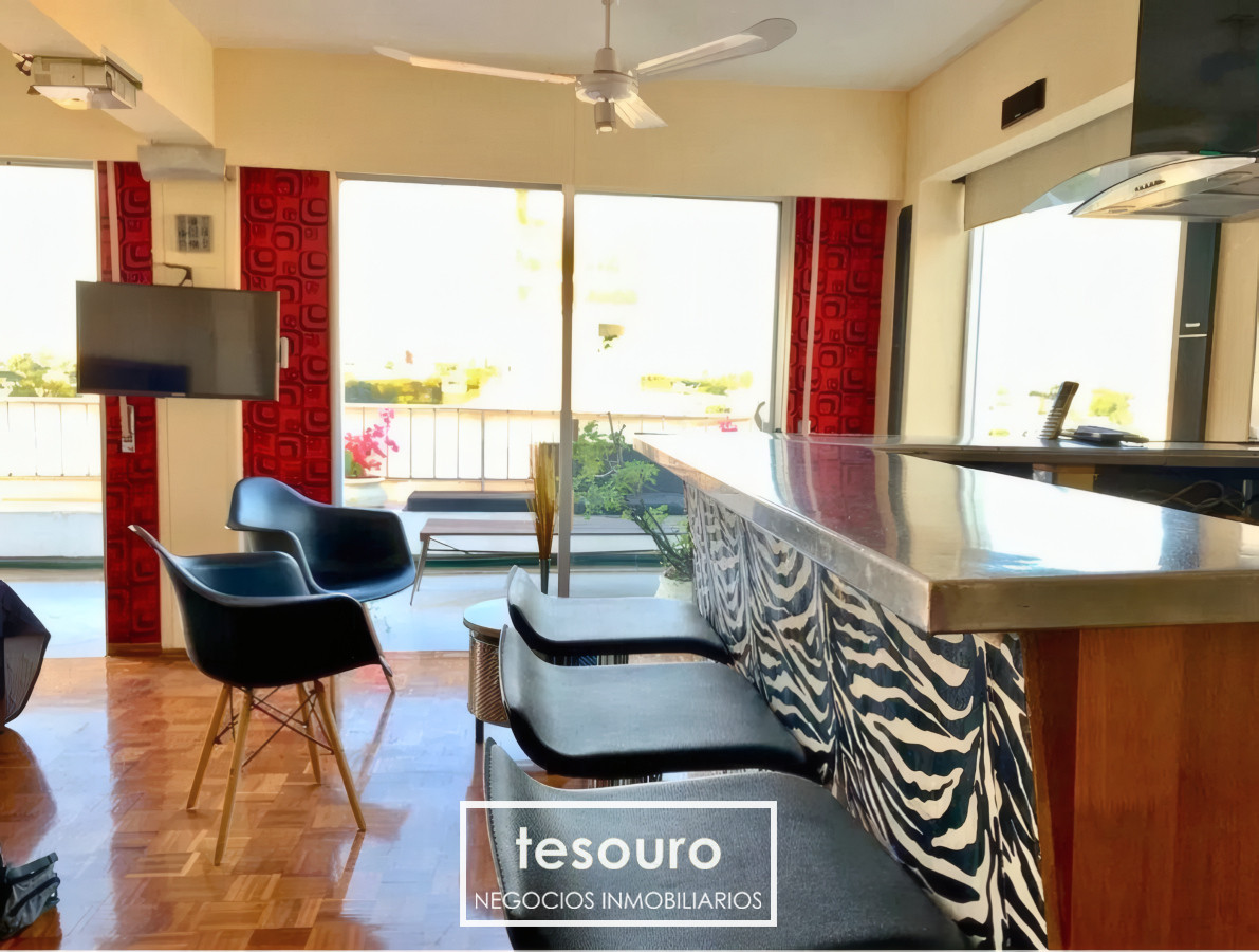 Apartamento ID.4604 - ALQUILER PENTHOUSE TIPO LOFT CON GRAN TERRAZA EN POCITOS