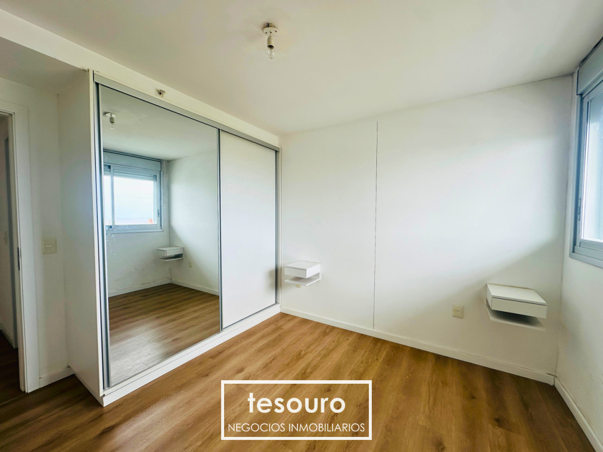 Apartamento ID.2892 - Alquiler Penthouse 2 Dormitorios y Garaje en Malvin