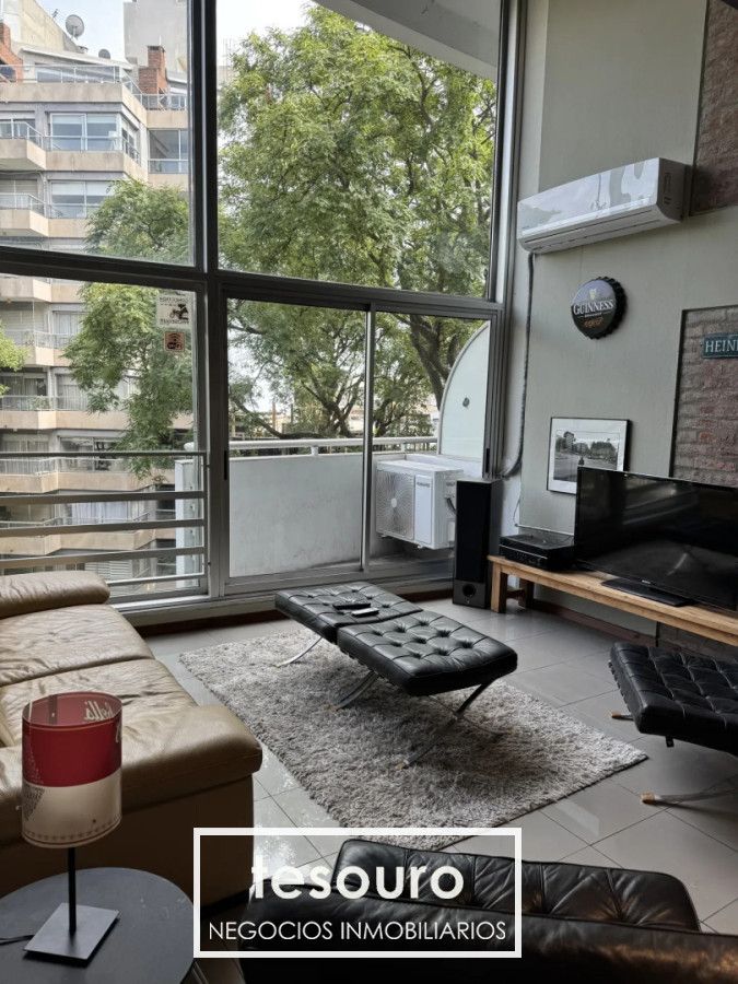 Apartamento ID.5434 - ALQUILER LOFT DÚPLEX DE 1 DORMITORIO EN PUNTA CARRETAS