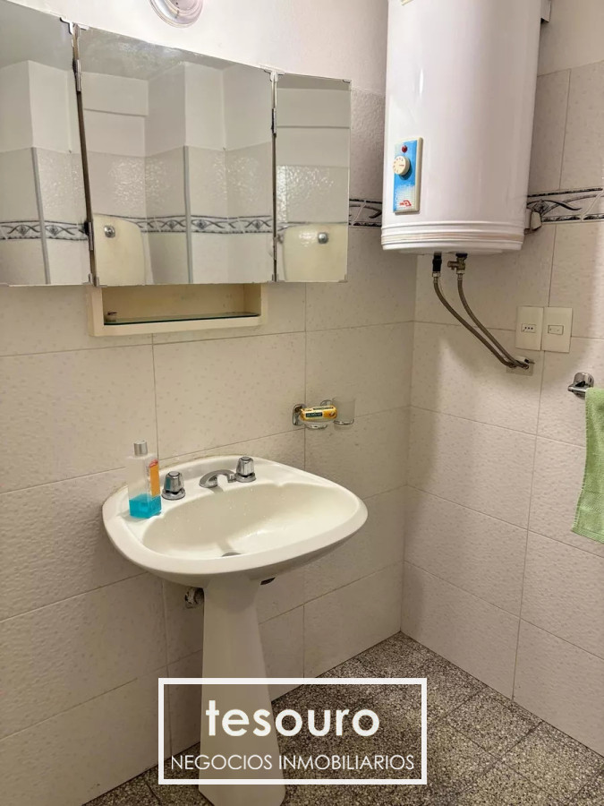 Apartamento ID.4204 - Venta Apartamento de 2 dormitorios en Centro