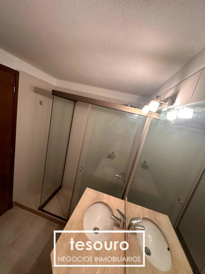 Apartamento ID.5405 - ALQUILER APARTAMENTO DE 2 DORMITORIOS CON GARAGE EN VILLA BIARRITZ