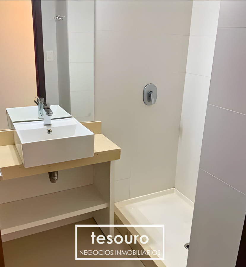 Apartamento ID.4855 - VENTA MONOAMBIENTE EN CORDÓN SOBRE AV. 18 DE JULIO